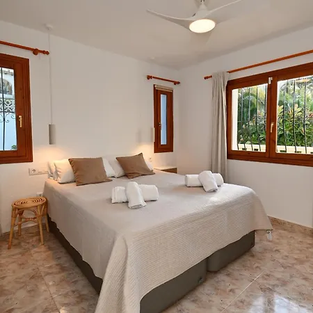 Bajo El Sol Moraira Villa *