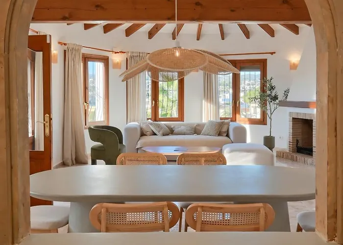 Bajo El Sol Moraira Villa